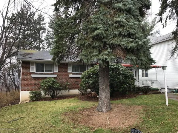 3322 Cedar Ave, Moosic, PA 18507