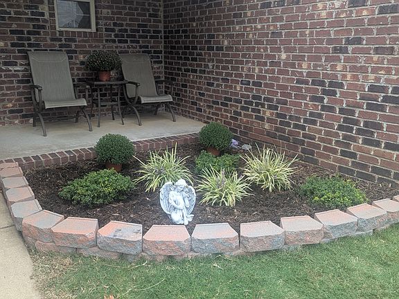 3rd image of 25 N Coker Rd