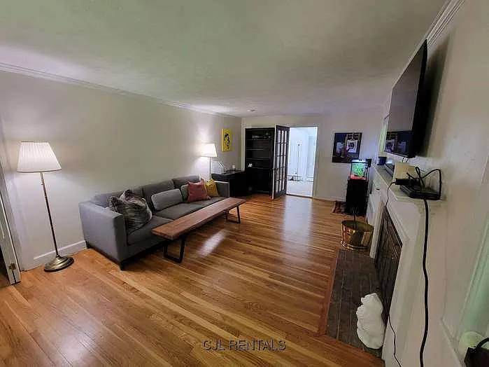 35 Bay State Rd — Photo 9