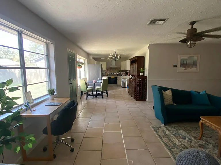 Verlaine Dr — Photo 8