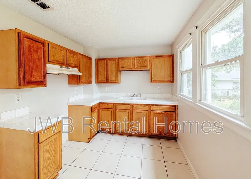 Northside — Photo 2