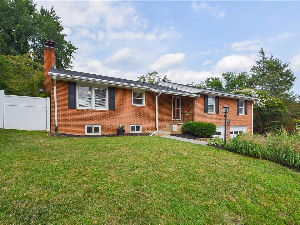 1st image of 3456 Farmington Dr