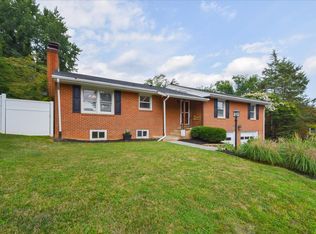 3456 Farmington Dr, Roanoke, VA 24018