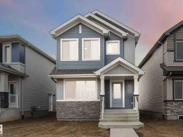 1013 Aster Blvd NW, Edmonton, AB T6T 2V2
