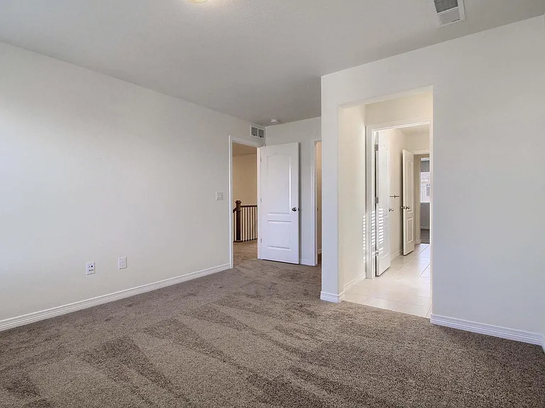 14776 Oslo Ave — Photo 31