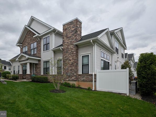 14 Dogleg Ln, Trenton, NJ 08648