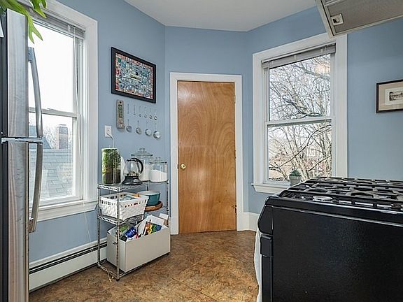 2nd image of 27 Holyoke Rd #4
