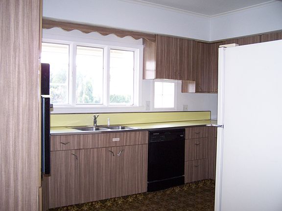 2nd image of 223 Acme Dr.