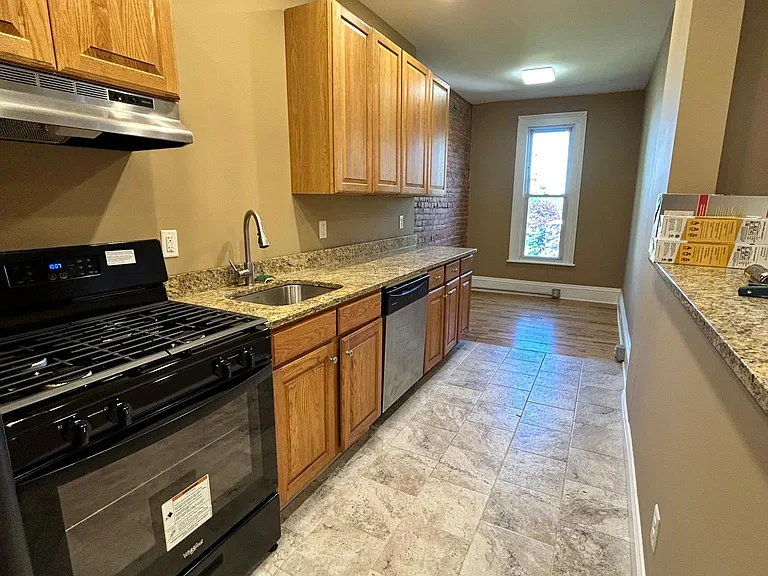 294 Lark St #2 — Photo 10