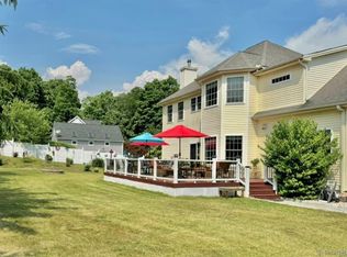 282 Cook Ln, Beacon Falls, CT 06403