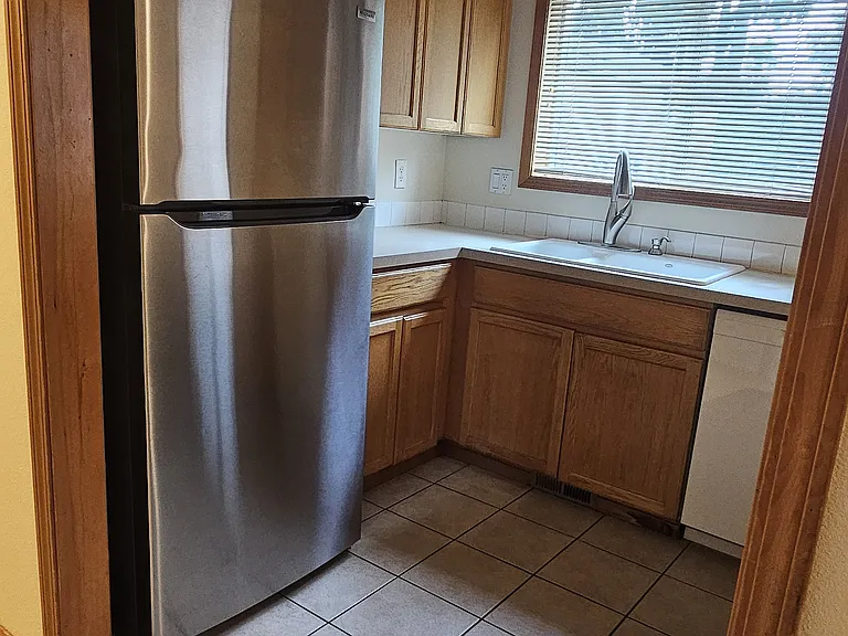457 NE Knights Bridge Rd — Photo 8