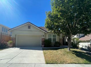 2876 Falcon Ridge Dr, Sparks, NV 89436