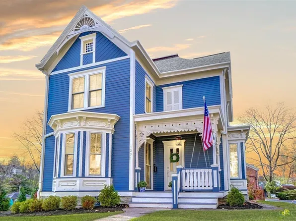 1231 Grace Ave, Cincinnati, OH 45208