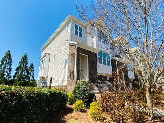 2nd image of 850 Windy Falls Dr