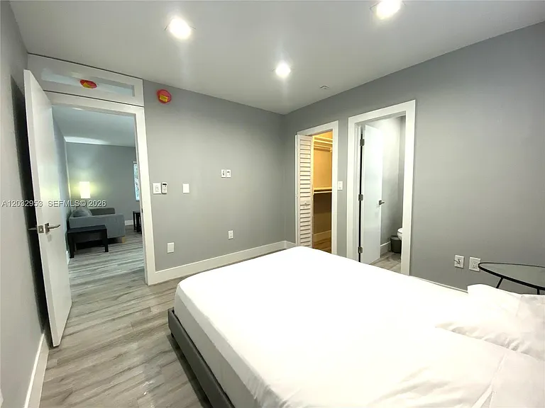 7901 SW 64th Ave #18 — Photo 9