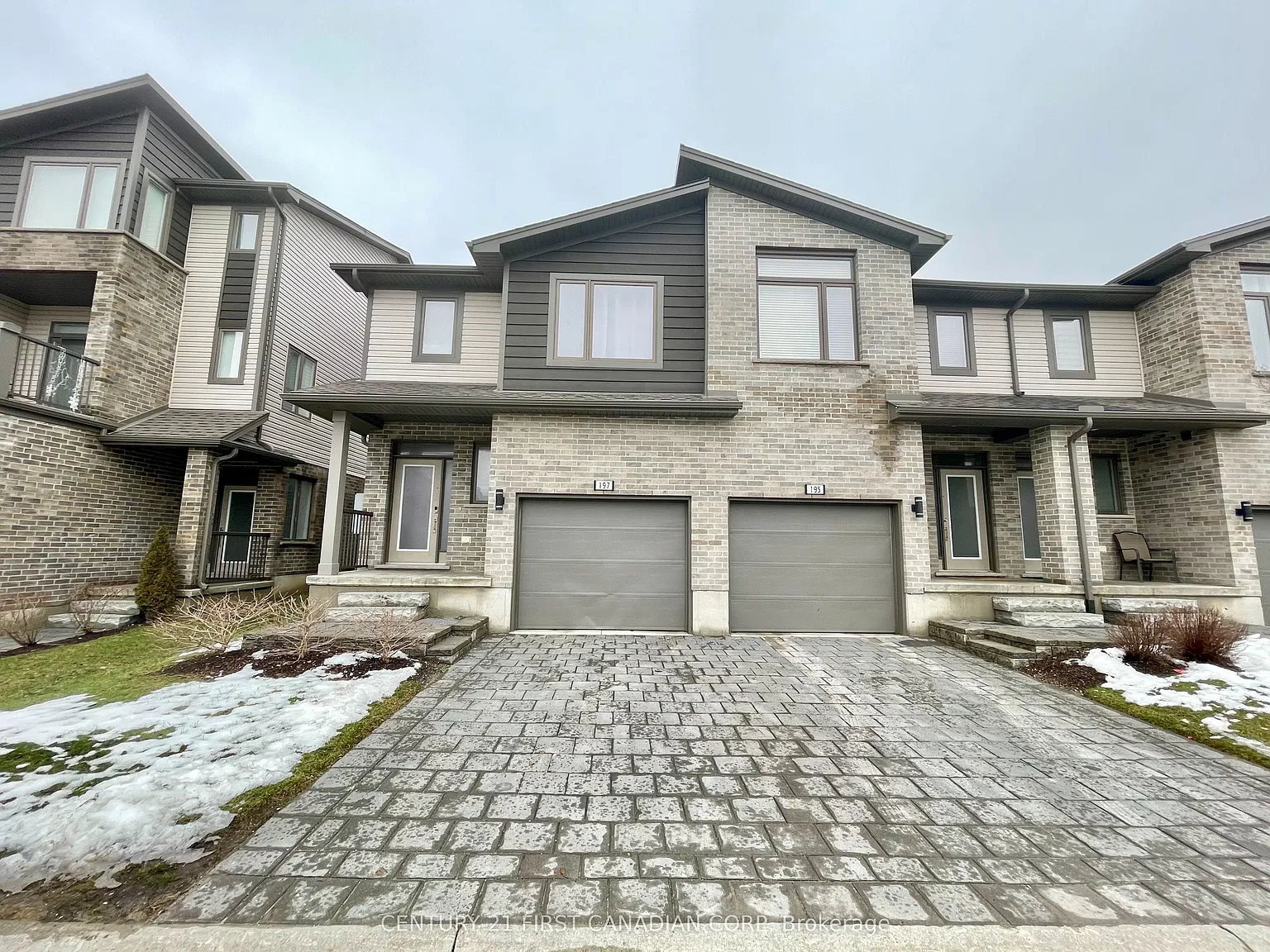 4 bed, $2,650 — Photo 1