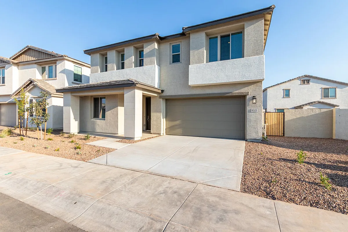 Entrance to side & back yards - 9355 E Spiral Ave