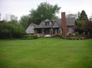 22528 East, Grosse Ile, MI 48138