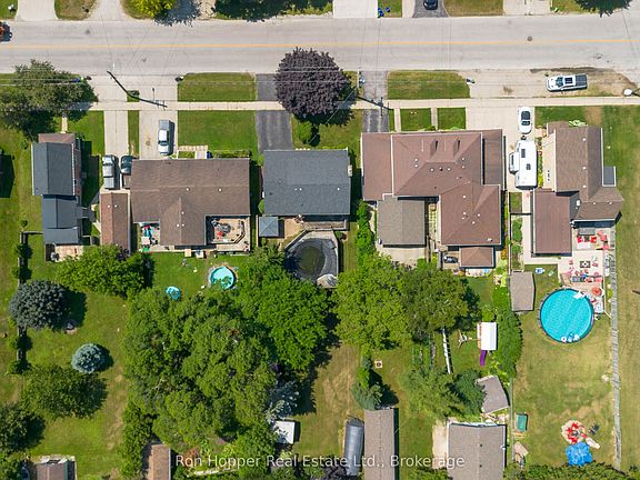 4th image of 1877 6th Ave E