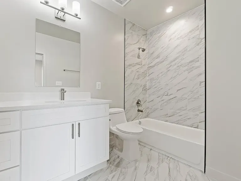 The Robinson Apartments — Photo 4