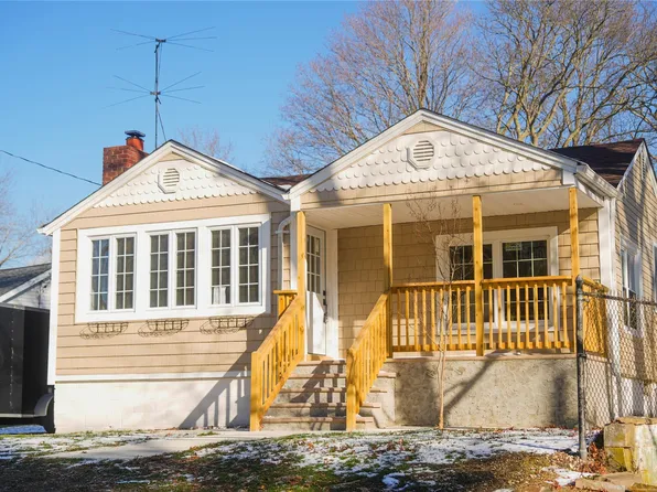 271 Adirondack Drive, Selden, NY 11784