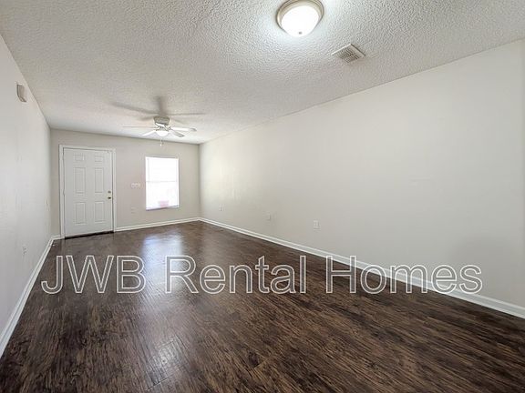 5th image of 8620 India Ave
