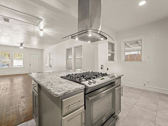 4th image of 927 & 929 S Rosemont Ave #929