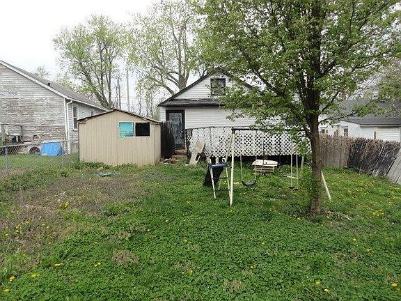 4th image of 380 Bassett Ave