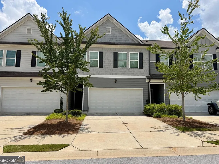 7091 Gladstone Cir — Photo 1