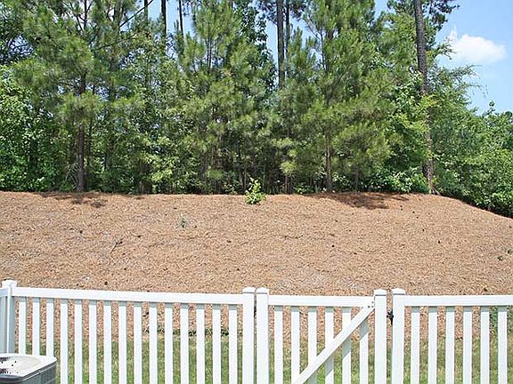 3rd image of 508 Auburn Square Dr