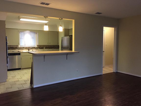 4th image of 2106 Glendale Pl #A
