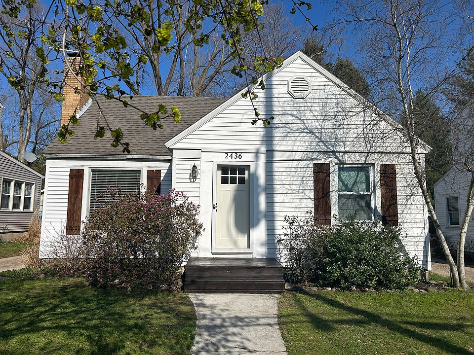 1st image of 2436 Raymond Ave SE