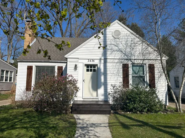 2436 Raymond Ave SE, Grand Rapids, MI 49507