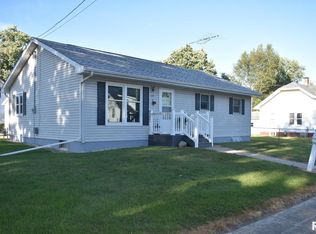109 W Snyder St, Abingdon, IL 61410