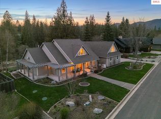212 Canoe Cv, Sandpoint, ID 83864