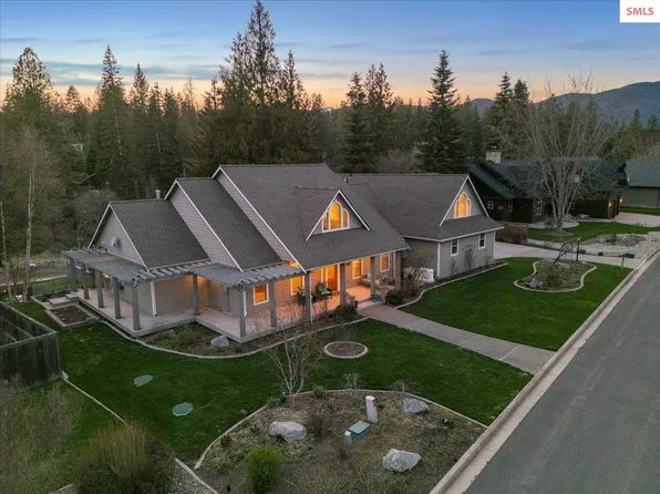 212 Canoe Cv, Sandpoint, ID 83864