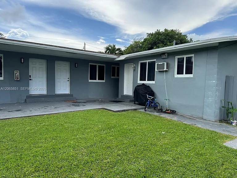 1864 NW 28th St #3 — Photo 7
