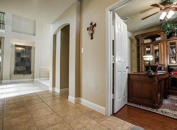 2nd image of 1122 Valley Vista Dr