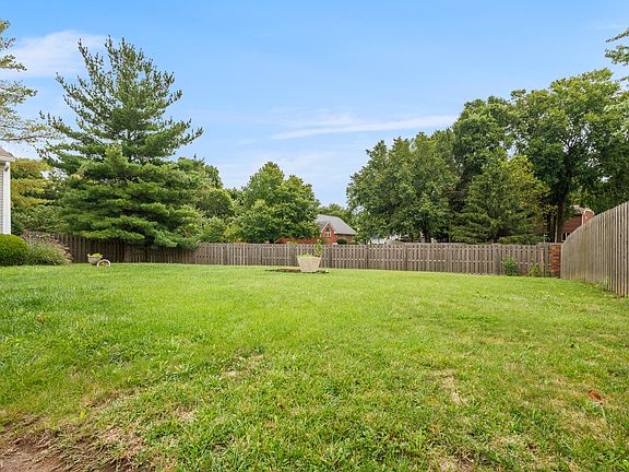 4th image of 869 Woodcross Ct