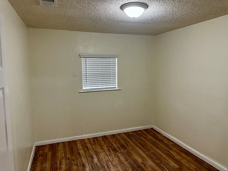 5557 Patton Dr — Photo 17