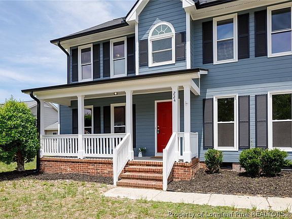 2nd image of 224 Silver Oaks Dr