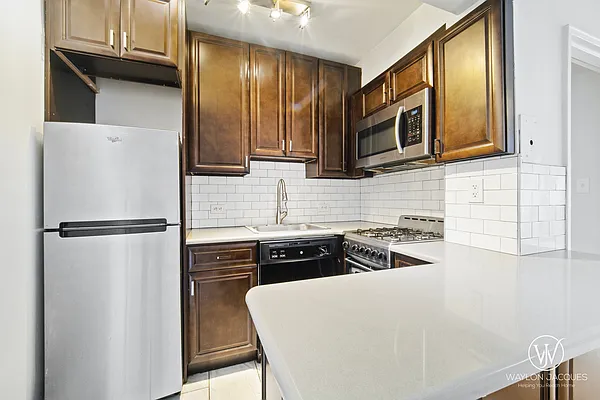 Sold by Compass | media 16