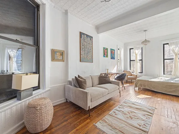 349 W Broadway APT 10, New York, NY 10013