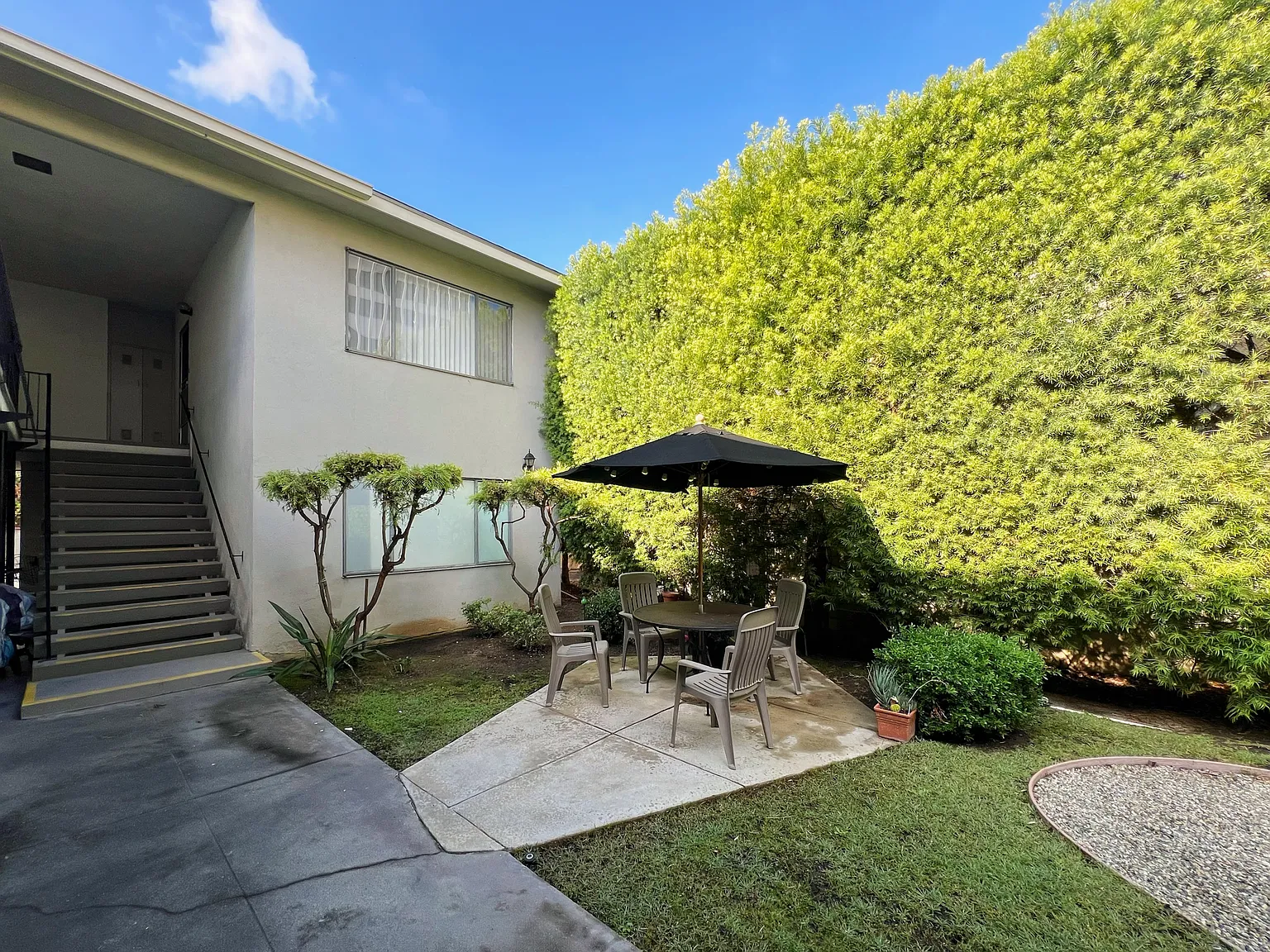 1 bed, 725 sqft, $2,095 — Photo 2