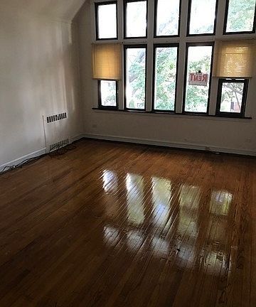 3rd image of 2920 W Summerdale Ave APT 2E