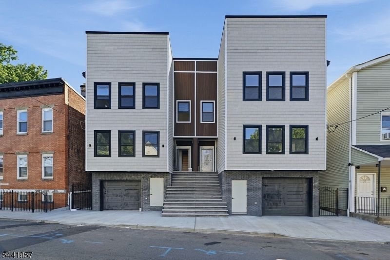 1st image of 26 Parkhurst St