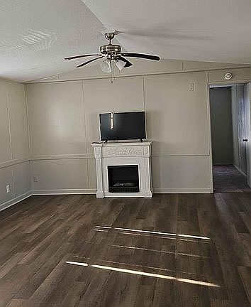 3rd image of 3315 Ivy Ln #129