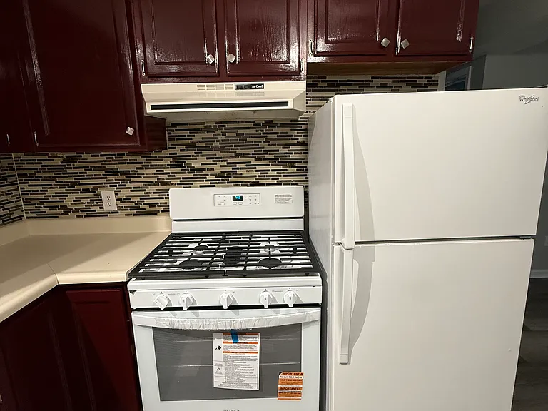 49 Ridge St #2 — Photo 5