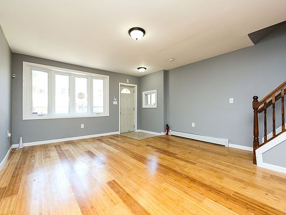3rd image of 118-39 Lakeview Blvd