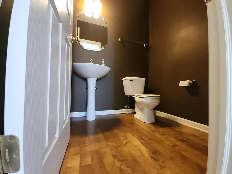 137 Willey St — Photo 8